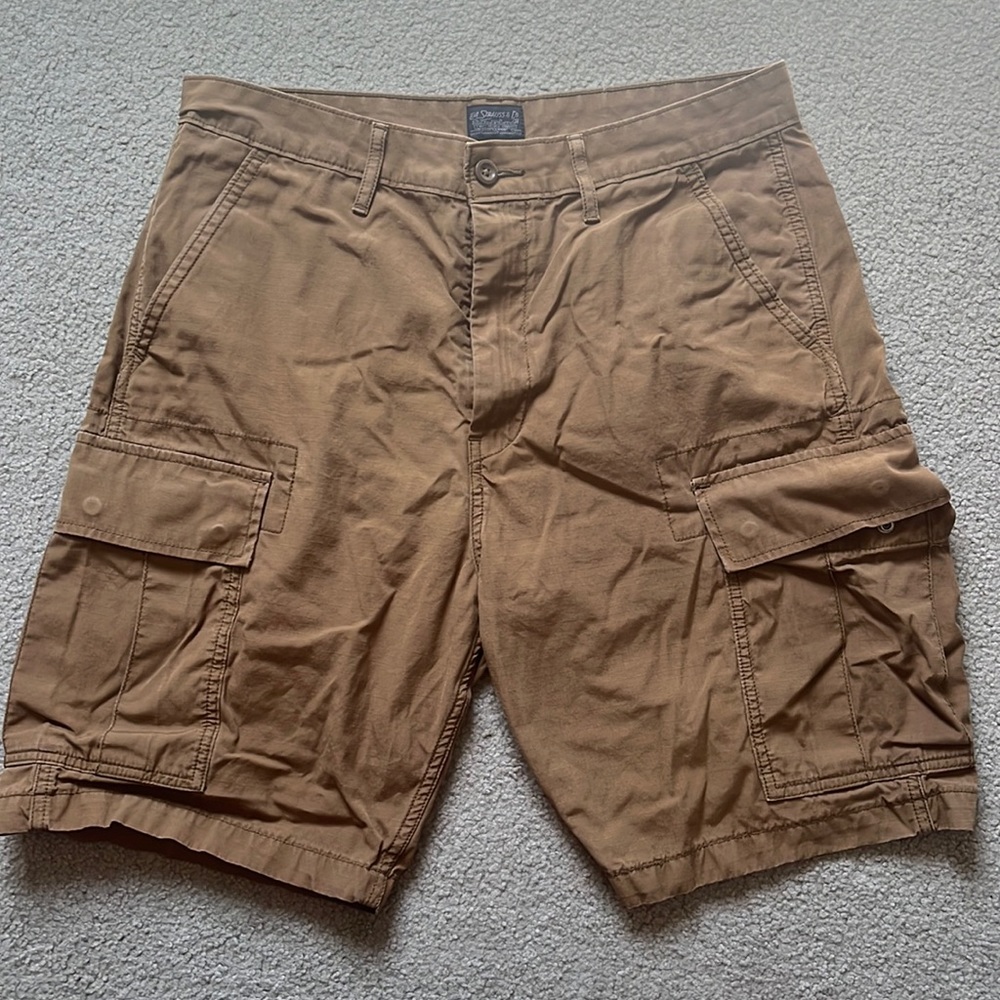 Levi Men’s Shorts Size 32